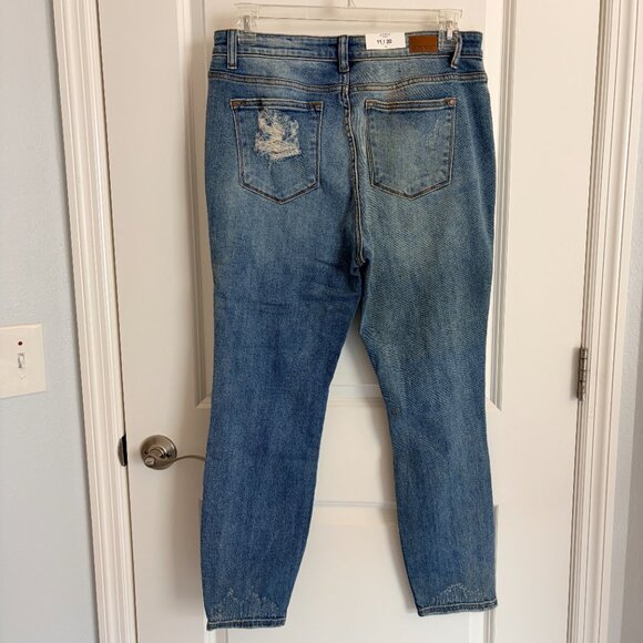 JUDY BLUE Jeans 11/30 Light Denim Boyfriend Fit Distressed Straight Leg STRETCH - Picture 4 of 7